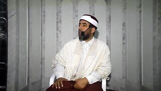 هل دفع الرشوة و العربون حلال - اسئلة على الاقراض او الدين.