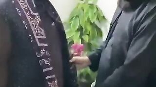 Hazrat_Peer_Syed_Noor_zaman_Naqshbandi_Shazli_sahib_usman_Hanfi_sahib_Ko_ajrak_Pehanty_hoye