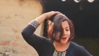 Have you just seen the dance of the Indian beauty?