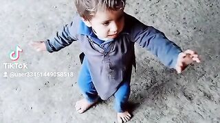Baby sariki dance