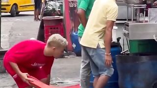 Pegadinha do chinelão kkkkk