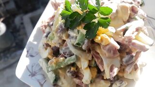 Вкус отменный!Объязательно приготовьте это салат.