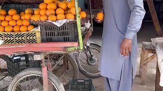 Choroo ko kaisay pakra new funny vedio ???????? please subscribe my chennel thanks