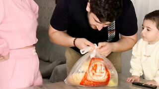 Kon kehta hn larkiya sabar wale hoti hn????????????Funny videos