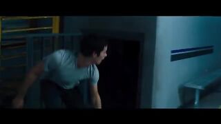 MAZE RUNNER: THE SCORCH TRIALS Clip - "The Group Escape the Facility" (2015)