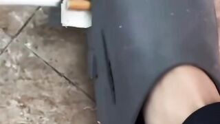 Regardez ce video et écrit