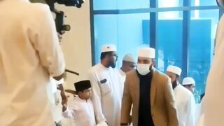 কাতারে হুজুরের প্রোগ্রামে