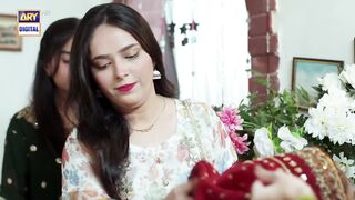 Bohat Pyari Lag Rahi Ho #tumbinkesayjiyen.