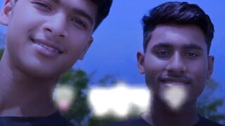 যে ফুলের সুবাসে