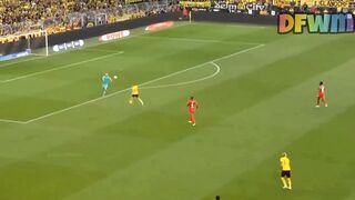 Unforeseen Events in Football- A Look At Surprising Moments On The Pitch