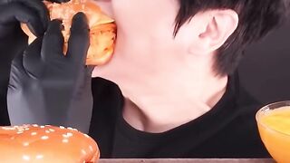 cr__@asmr_chihun______#asmr_#mukbang_#asmrmukbang_#eating_#eatingshow_#asmreating_#asmreatingsounds_#mouthsounds_#asmreating