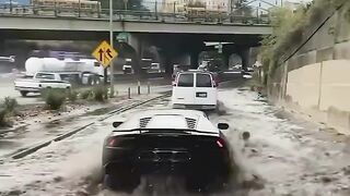 Rain In Dubai|emergency alert|flooding alert|