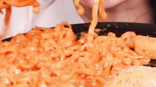 cr__@asmr.honeylip______#asmr_#mukbang_#asmrmukbang_#eating_#eatingshow_#asmreating_#asmreatingsounds_#mouthsounds_#asmreatingshow_#eatingvideo