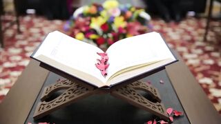 ان الذين قالوا ربنا الله ثم استقاموا تتنزل عليهم الملائكة الا تخافوا ولا تحزنوا.