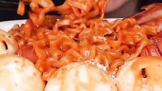 cr__@asmr.honeylip______#asmr_#mukbang_#asmrmukbang_#eating_#eatingshow_#asmreating_#asmreatingsounds_#mouthsounds_#asmreatingshow_#eatingvideo