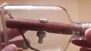 كيف تخرج من عنق الزجاجة