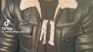 سلام يساوي ايفون