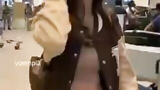 Sanjay Kapoor ki beti Shanaya spotted at the airport