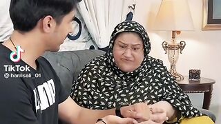 Funny  with apple ???? Phone
