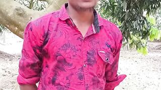 আমি একটা গান বলমো।তোরা শোনেন