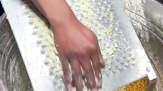 Chole wali Aloo Tikki????????-- Indian street food