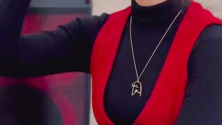 Arabic Song By Cute Girl