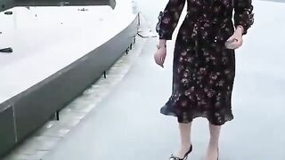 Regardez ce video 3030