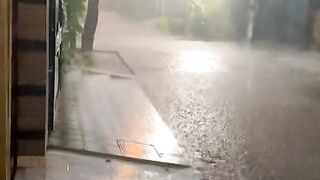 OMG !! What a beautiful View and Raining scene