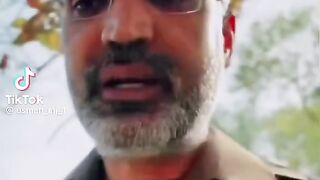 Ladkiyon ke chakkar mein nahate ????????????
