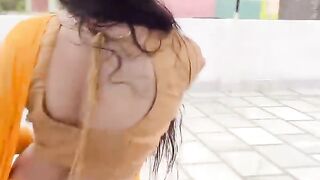 Pehli Baar barish Me Video banai Hai_#trending #tiktok #monikamishra #reels #youtubeshorts #shorts.