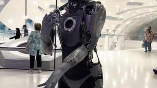 NPC Girl Vs robot????