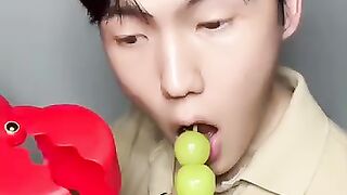 Tanghulu_kiss(360p)