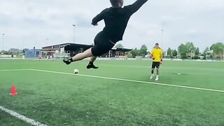 TYPES OF GOALKEEPERS