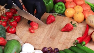 Cutting strawberry