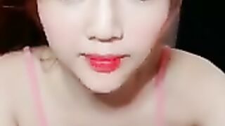 Linzy___em_chảnh_thiệt_nhưng_em_vẫn_tương_tác_với_mọi_người_mờ(240p).