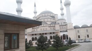 Bohat kamali video hai aik bar zaroor dekhein kyrgyzstan masjid