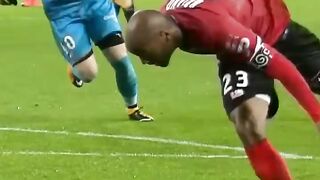 0 IQ Moment in football