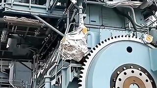 Grand moteur diesel en monde