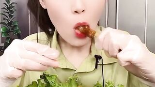 Juicy chicken wings eating