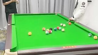 Intelegent snooker player