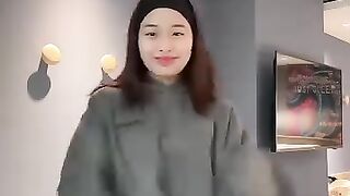 girl from tiktok 3