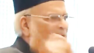 Ulma Tek farmatay Hain