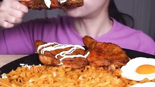 cr__@fume_yamyam______#asmr_#mukbang_#asmrmukbang_#eating_#eatingshow_#asmreating_#asmreatingsounds_#mouthsounds_#asmreatingshow_#eatingvideo