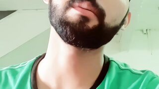 Hussain bant rahe Hain jaat leja