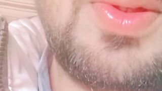 Humry lye wo insan acha ????