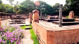 Shah Niamatullah's shrine and shrine