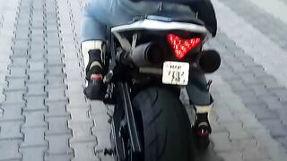 Motorcycle racing