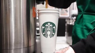 the difference between a coffee, latte, espresso & iced coffee _ from a Starbucks Barista. # USA