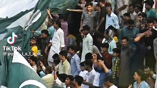 ????دل کھول کر فارورڈ کریں۔ ایسی ملکی مفاد والی وڈیوز کھبی کبھی ملتی ہیں????
