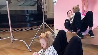 Video Paris Hilton celebrates Easter with photoshoot with her son